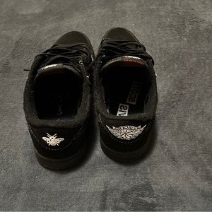 Travis scott black phantom like new i can to lowest ill go is 240$